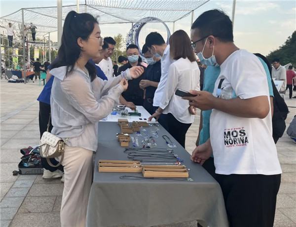 興商貿 促消費 惠民生！景德鎮(zhèn)這里的夜市很火爆！